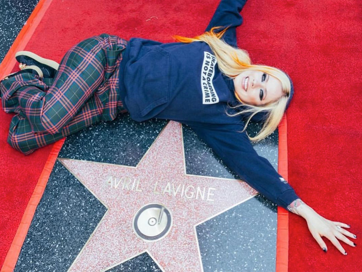 Avril Lavigne Gets Star on Hollywood Walk of Fame