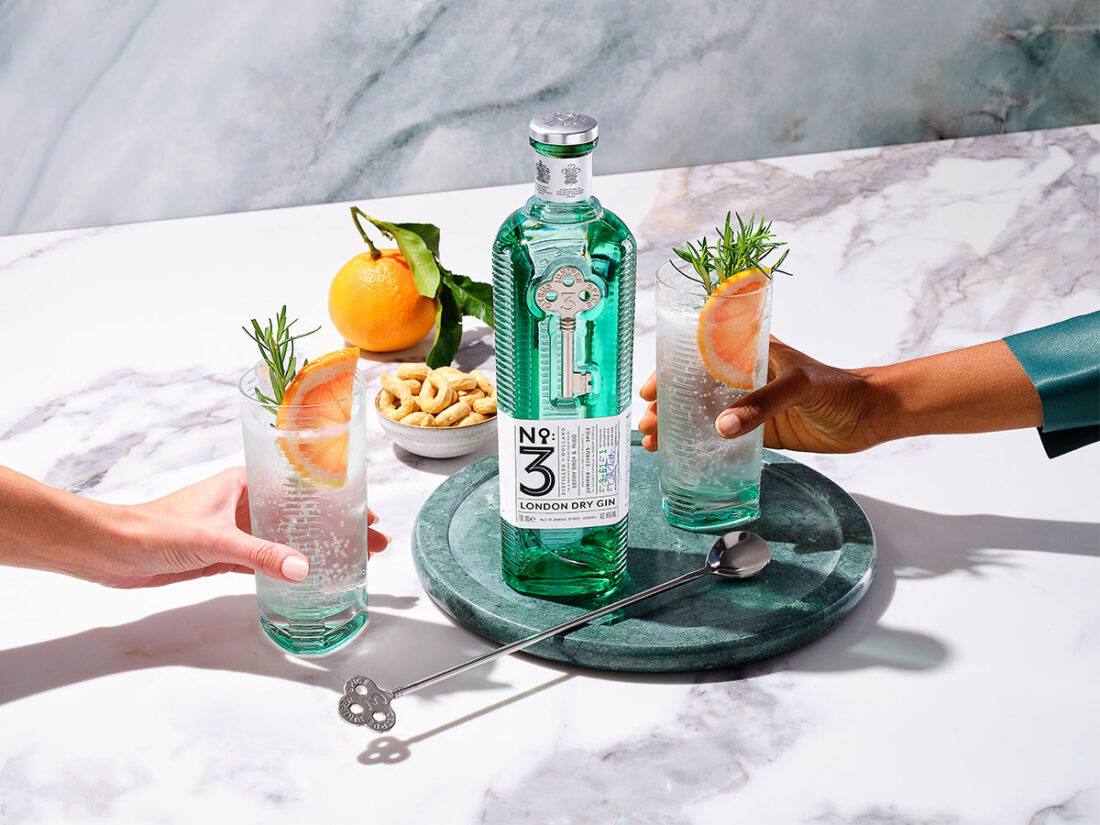 No.3 London Dry Gin With Gift Box, Voted Best In The World 4 Times, Great For Cocktails Including Martini, Cocktail Mixer For Negroni, Gin & Tonic & Tom Collins, 46% ABV,70cl